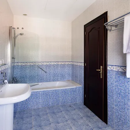 Valencia 3*