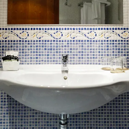 Valencia Hotel 3*