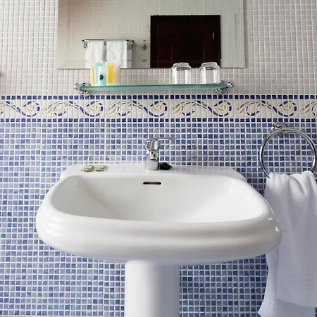 Valencia Hotel 3*