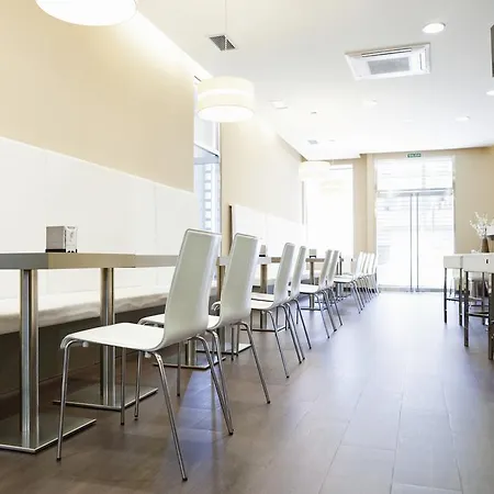 Otel Valencia 3*